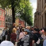 Oslo: Guided Walking Tour of Central Oslo with Local Guide - The Tour Begins at the Tiger Sculpture at Jernbanetorget