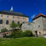 Oslo: In the Heart of Oslo Walking Tour - Meeting the Tour at Oslo Visitor Center Inside Østbanehallen