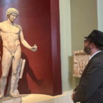 Oxford: Ashmolean Museum Guided Tour with Art Historian - Discovering the Ashmolean Museums Origins and Collections