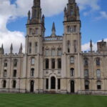 Oxford: Private Guided Walking Tour of University and City - Visiting the Weston Library and The Sheldonian Theatre
