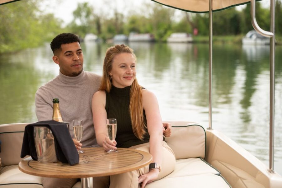 Oxford: River Cruise and 6-Course Tasting at The Folly - Starting Point at The Folly: The Gateway to the Experience