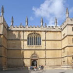 Oxford: Town & Gown Walking Tour - Visiting Christ Church and its Scholarly Heritage