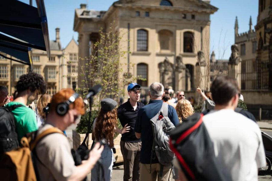 Oxford University: Walking Tour By Alumni & New College - Inside Access and Optional College Entry