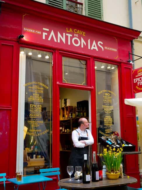 Oyster and white wine tasting in the heart of Montmartre - The Unique Setting of La Cave de Fantomas in Montmartre