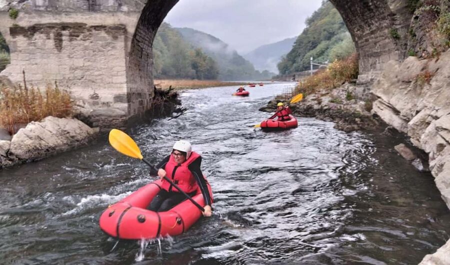 Packrafting in Lucca - Details of the Serchio River Stretch with Rapids and Nature