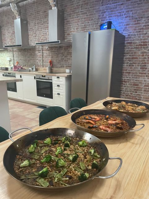 Paella Cooking Class with Sangria in Bilbao - Vegetarian Options and Customization