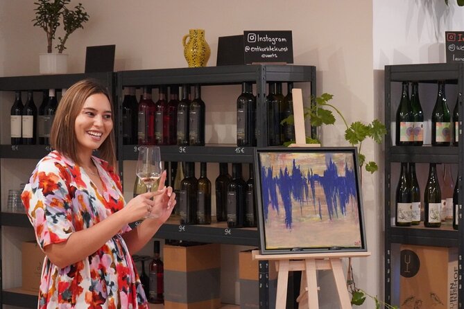 Painting uncorked art and enjoying wine in Frankfurt am Main - The Setting at Entkorkte Kunst in Frankfurt-Ginnheim