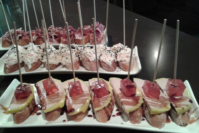 Palamos Shore Excursion: Girona History and Gastronomy Private Tour - Exploring Girona’s Historic Neighborhoods