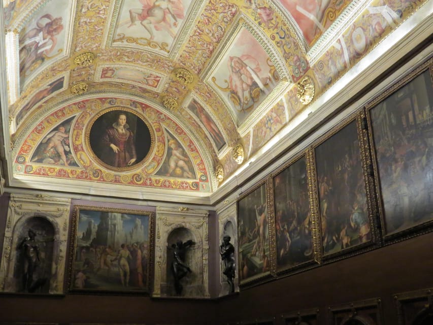 Palazzo Vecchio Secret Passages Tour & Lunch or "Gelato" - Behind the Paintings: Discovering Concealed Paths