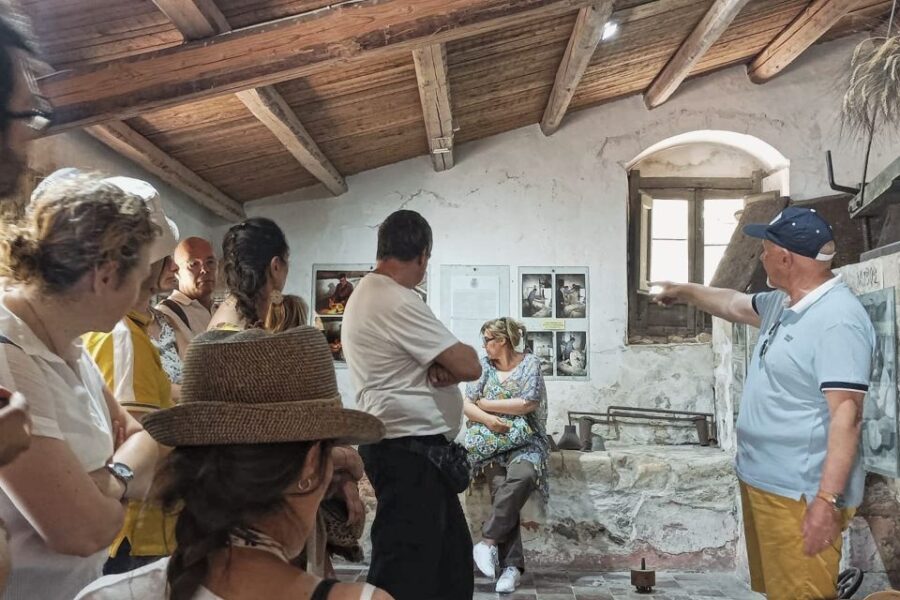 Palazzolo A.: from corso Vittorio Emanuele to the watermill - The Watermill of Santa Lucia in Palazzolo Acreide