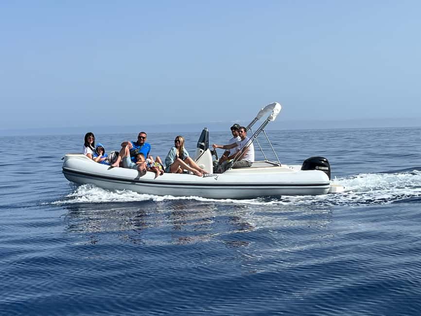 Palermo: 4-hour dinghy excursion - The Boat: Comfort and Power on the Water