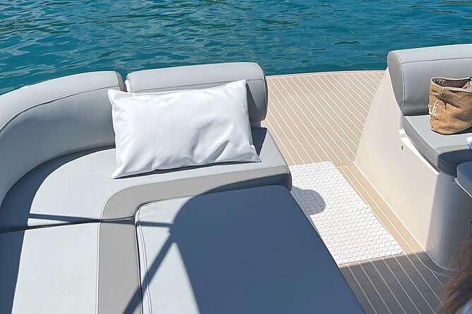 Palermo: Boat tour luxury - Discover the Oil Cave with Exclusive Sea Access