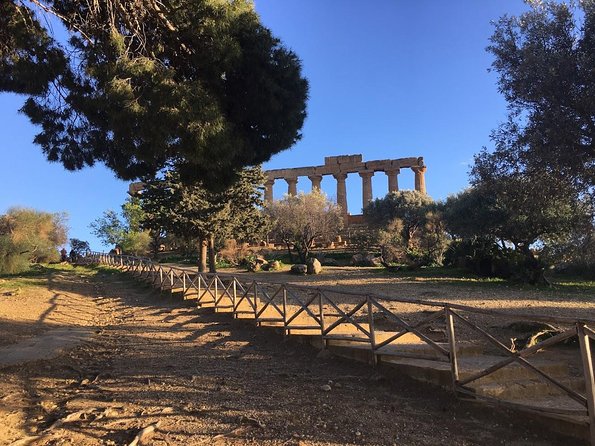 Palermo to Siracusa: stop at Valley of Temples & Roman Villa - Luxurious Transportation with a Personal Touch