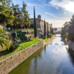 Palma: Old Town Guided Tour with Cathedral Skip-the-Line - The Benefits of Skip-the-Line Access to La Seu
