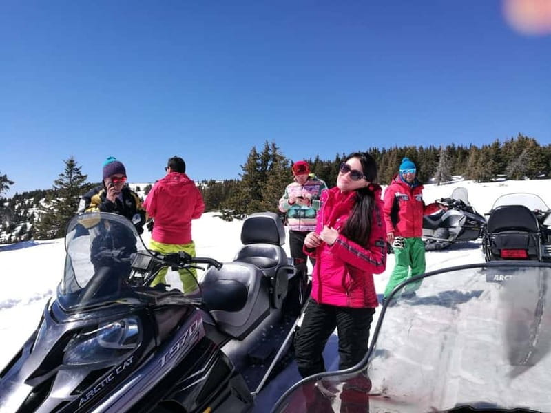 Pamporovo Perelik Peak: Superb Snowmobile Safari - The Importance of a Professional Guide