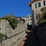 Panoramic Tour across the "creuze" with a storyteller - From Piazza delle Fontane Marose to Spianata Castelletto