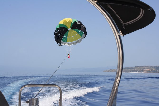 Parasailing Single Flight to Tropea in Small Group - How the Parasailing Flight Operates