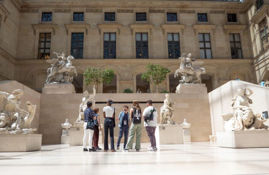Paris: 2-Hour Guided Tour Through the Louvre - Meet Your Guide at the Arc of the Carrousel