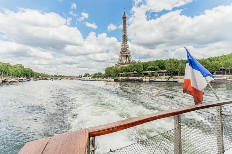 Paris: 2-Hour River Seine Lunch Cruise with 3-course-menu - The 3-Course À-La-Carte Lunch Experience