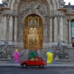 Paris: 2CV Birthday Tour with Balloons - Exploring Paris Landmarks from the 2CV