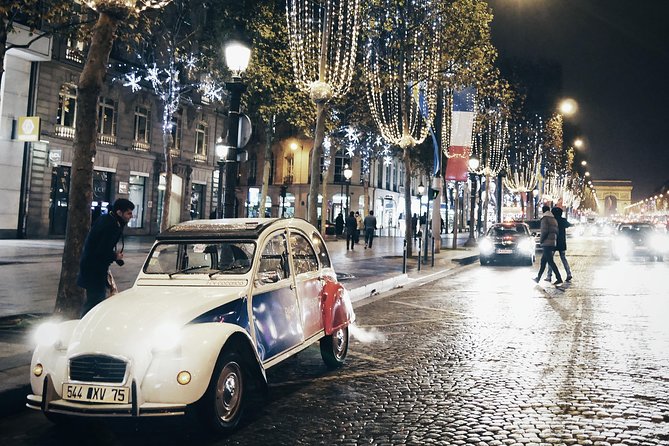 Paris and Montmartre 2CV Tour by Night with Champagne - Exploring Paris’s Iconic Sights from the 2CV