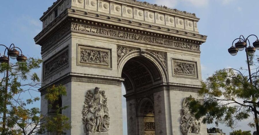 Paris: Arc de Triomphe Private guided tour + rooftop ticket - Ascending to the Top for Breathtaking Paris Skylines