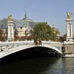 Paris Capitaine Fracasse 3 Course Seine River Dinner Cruise - The 3-Course Gourmet Dinner