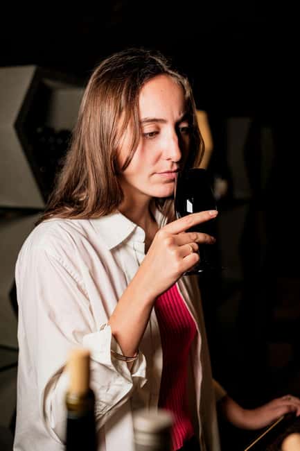 Paris: Citroën 2CV Private Tour with Wine Tasting Experience - Romantic Routes Designed for Love