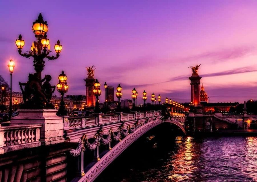 Paris: City of Lights Walking Tour and Seine River Cruise - Illuminated Landmarks at Place de la Concorde
