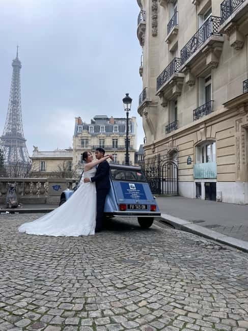Paris: Classic Tour in a 2CV - The Experience of a Vintage Convertible Ride
