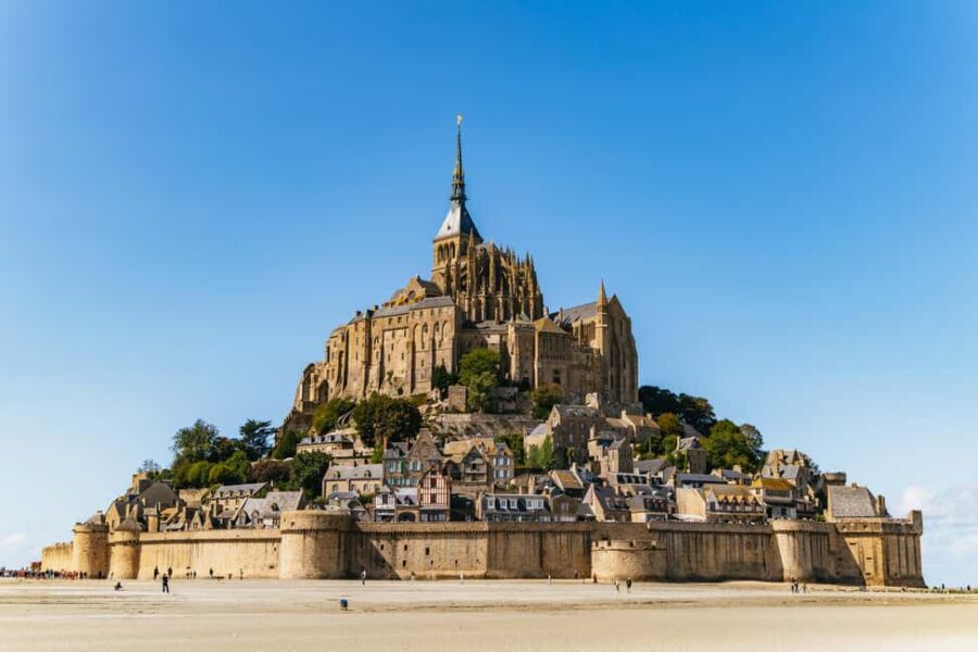 Paris: D-Day Landmarks and Mont Saint-Michel Guided Tour - Starting Point and Transportation Logistics in Paris