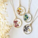 Paris: Duo Resin Jewelry Workshop (Necklace & Earrings) - Creating Unique Floral Resin Jewelry in Paris