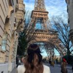 Paris: Eiffel Tower 2nd Floor Ticket with Elevator & Host - Meeting Host and Language Support