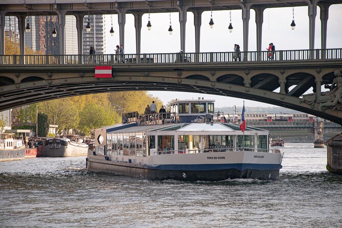 Paris en Scene 3 Course Seine River Dinner Cruise - Embarking at Lîle aux Cygnes: An Unusual Starting Point