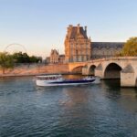 Paris: Evening River Cruise with Music - Relaxing Music Sets a Pleasant Atmosphere