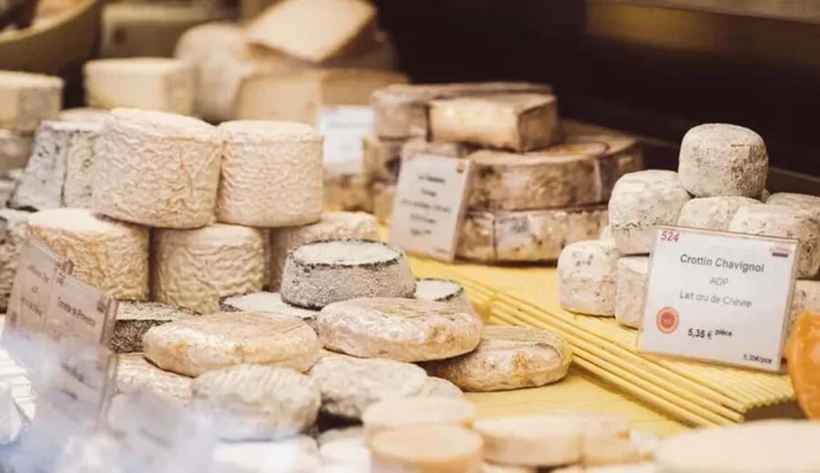 Paris: Food Trail Across the Right and Left Banks - Starting Point at Marché des Enfants Rouges