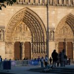 Paris: Ghosts and Dark Stories Guided Walking Tour - Starting Point in front of the Statue of Henri IV on Pont Neuf