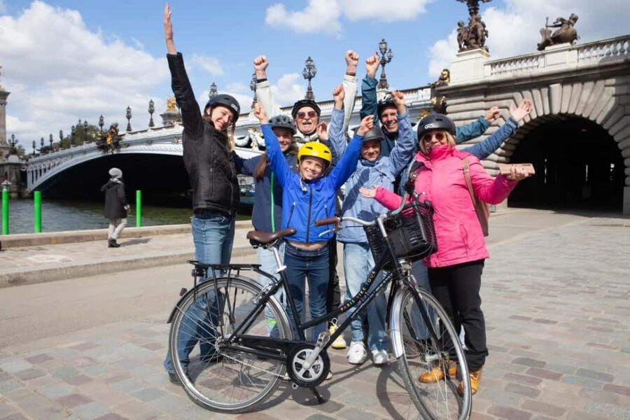 Paris: Guided Bike Tour of Must-See Sights - Starting Point and Meeting Details
