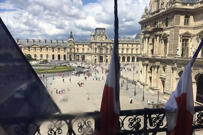 Paris: Highlights of the Louvre Private Tour with Mona Lisa - Starting at the Louvre Pyramid and Its Rich History
