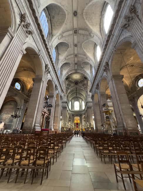 Paris: Historic Churches Walking Tour with Drink - Exploring Paris’s Oldest Church: Saint-Germain-des-Prés