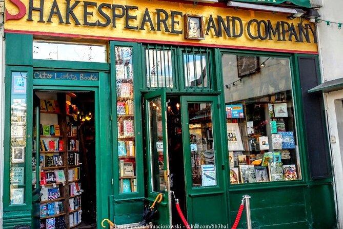 Paris Historic Private 3-hour Walking Tour with WWII Landmarks - Starting Point at Paroisse Saint-Paul Saint-Louis