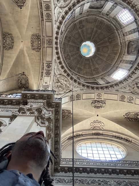 Paris: Intimate Stroll in the Marais - Exploring the Hidden Alleys of Rue Saint-Paul