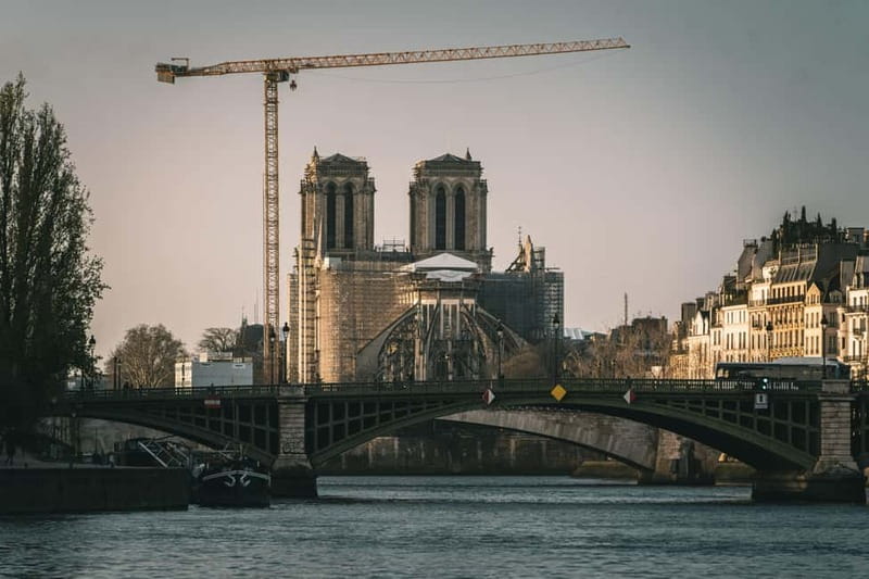 Paris Latin quarter: Private walking tour with a local guide - Exploring the Heart of Paris: The Latin Quarter’s Setting