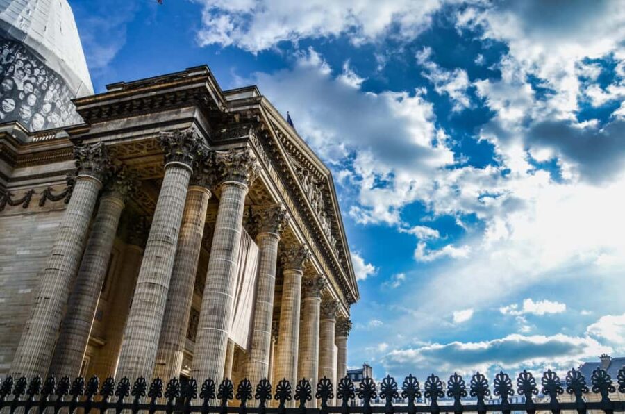 Paris: Latin Quarter Walk with Notre-Dame & Treasure - Discovering the Latin Quarter’s Historic and Cultural Landmarks