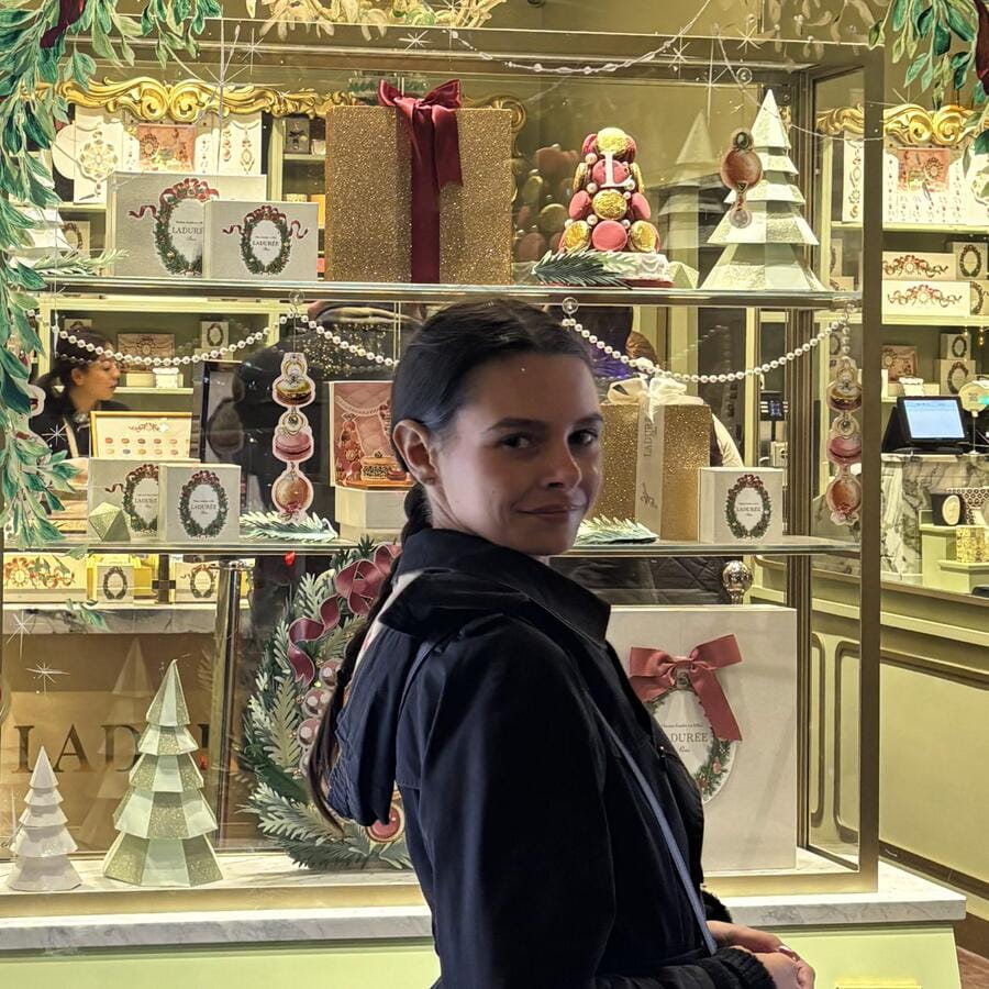 Paris: Le Marais District Jewish History Guided Walking Tour - Visiting the Shoah Memorial and Its Significance