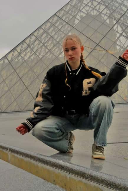 Paris: Louvre and Notre-Dame Private Photo Shoot - Discovering Secret Stops Near the Louvre