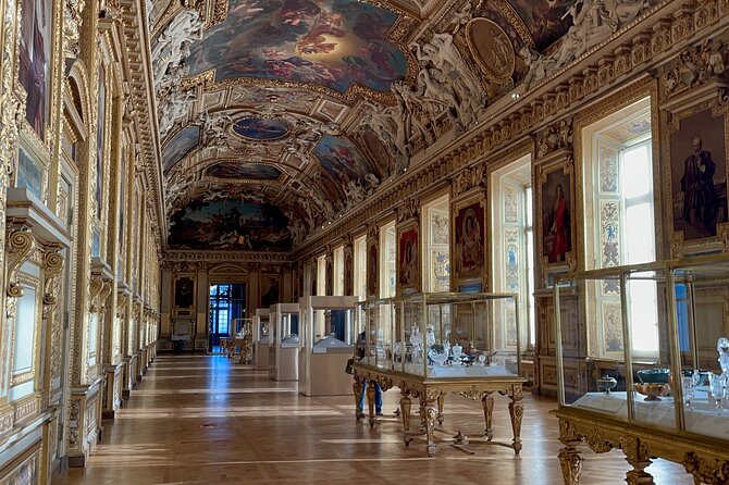 Paris: Louvre Ticket Entrance with Greeter - The Included Services: Tickets and Assistance