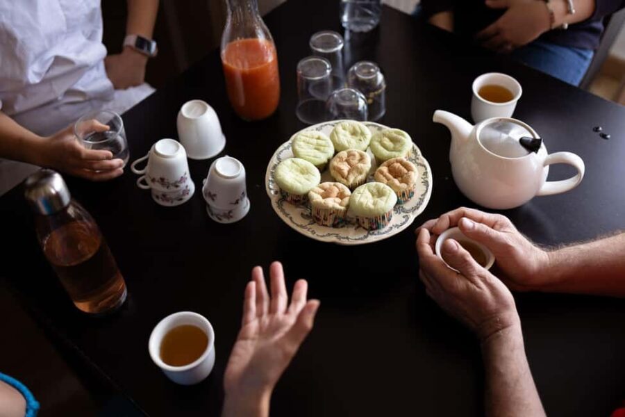 Paris: Macarons class in a parisian home - The Parisian Home of Sophie Near the Eiffel Tower
