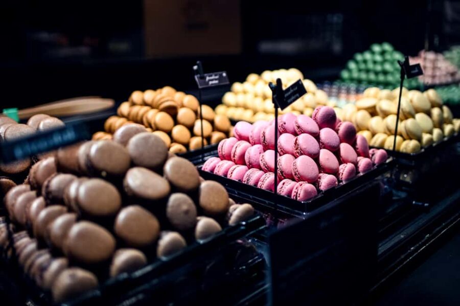 Paris: Montmartre Food Tour with 8+ Food Tastings & Wines - Montmartre’s Food Stops: From Artisan Chocolates to Secret Dishs