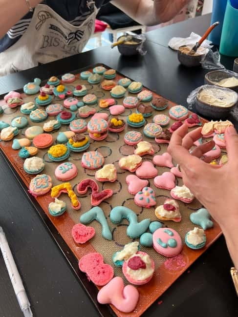Paris: Montmartre Macaron Baking Workshop - Starting Point at MacaRong in Montmartre